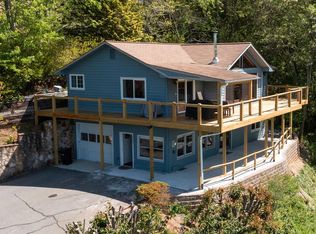 390 Belaire Pl, Hiawassee, GA 30546