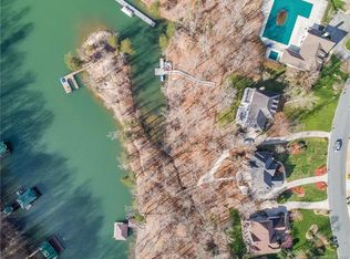2331 Mount Isle Harbor Dr, Charlotte, NC 28214