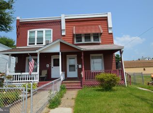 210 E 10th St, Marcus Hook, PA 19061