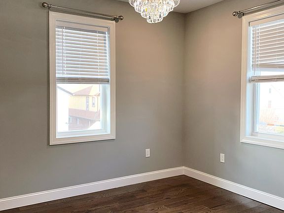 5th image of 581 Olympia Ave #2