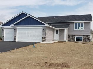 1000 Misty Curv, Buffalo, MN 55313