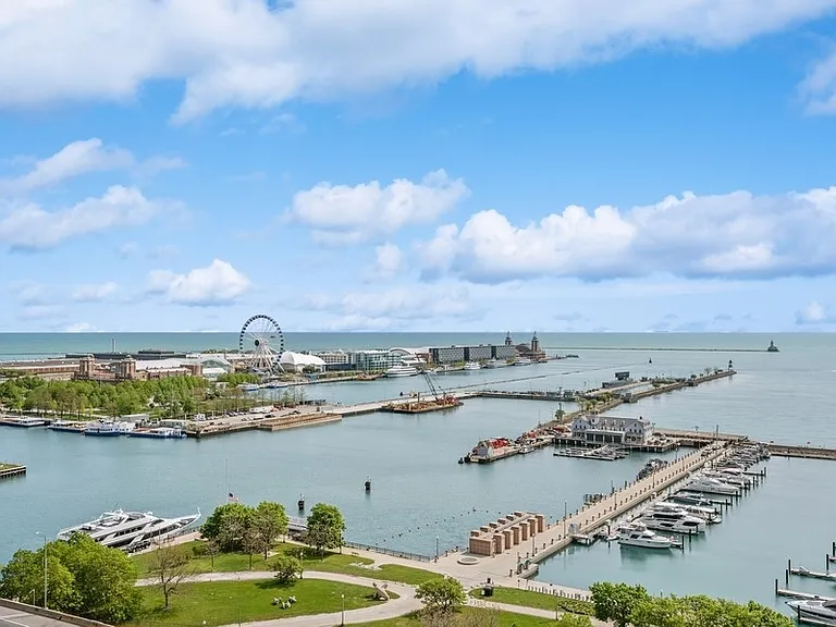 211 N Harbor Dr #1208 — Photo 4