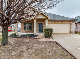 5832 Misty Breeze Dr, Fort Worth, TX 76179