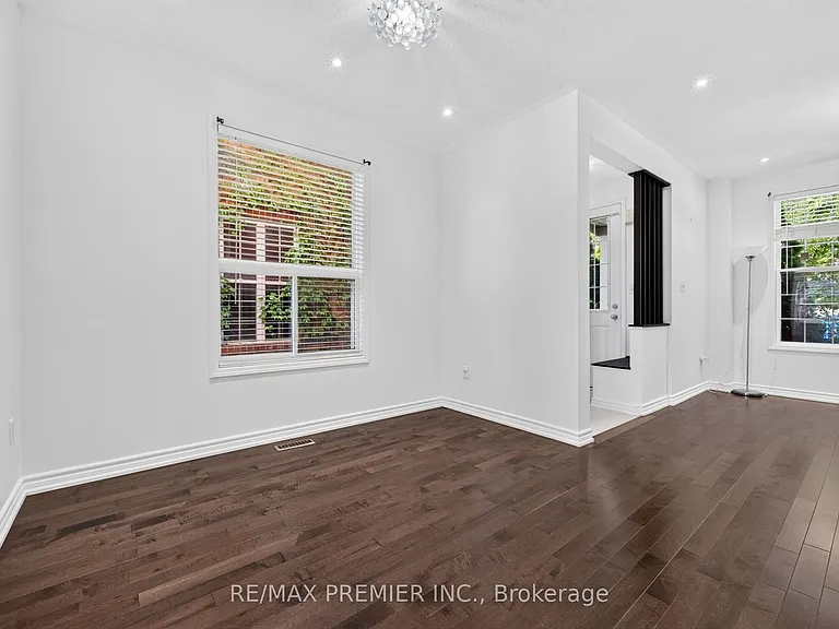 9 Pascoe Dr — Photo 8