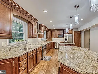 594 Pinedale Dr — Photo 16