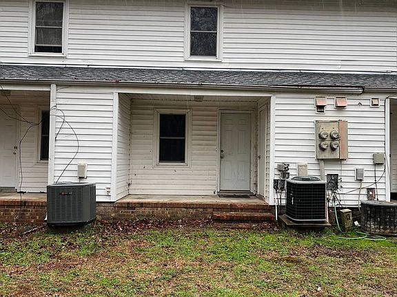 2nd image of 1404 Vista Dr
