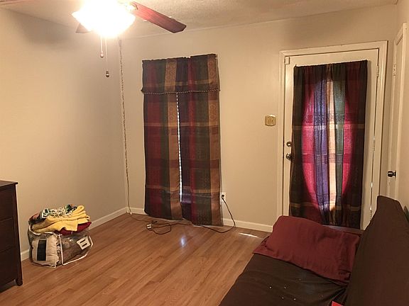 4th image of 2640 Meadowbrook Dr