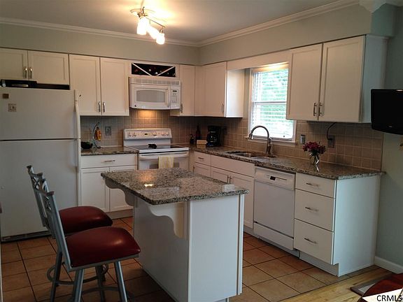 4th image of 37 McDonald Dr