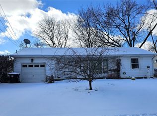 2204 Lynn Dr, Akron, OH 44312