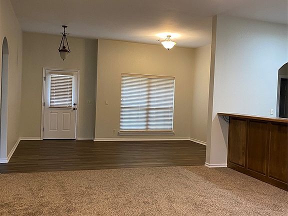 3rd image of 25500 Briar Dr