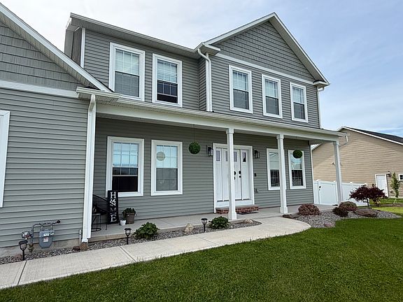 3rd image of 8401 Meadowland View Trl
