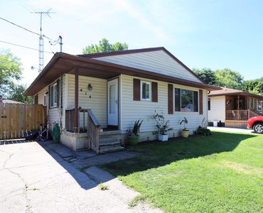 1414 Brady Ave, Burton, MI, 48529