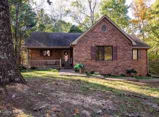 32 White Pine Ln, Brandenburg, KY 40108