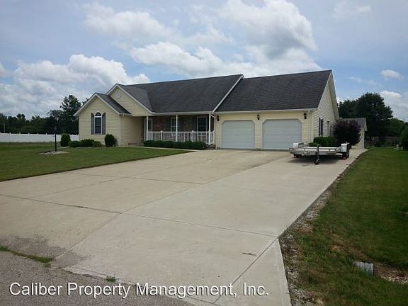 3rd image of 703 Brookshire Dr