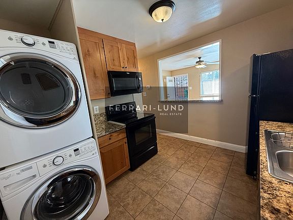 3rd image of 965/967 Eden Ct