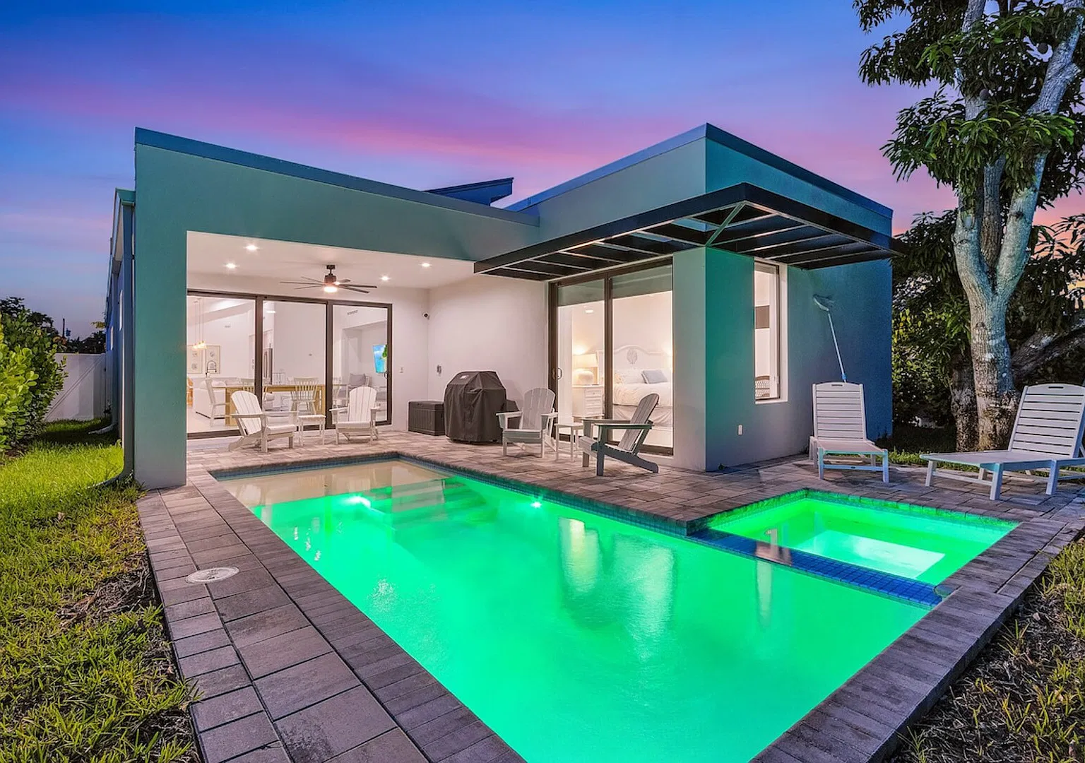 Modern Naples Beach Home, Pool, Hot Tub & 2 Master Suites — Photo 1