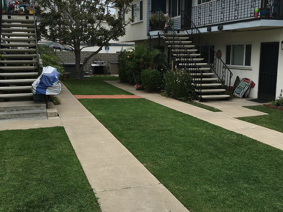 Nice Community area for all to share including hammock, outdoor furniture, firepit, Hot Tub and BBQ