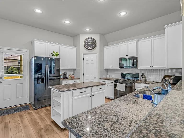 17330 Hartford Field Ln — Photo 7