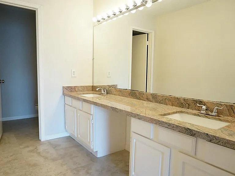 1511 Bradney Dr — Photo 5