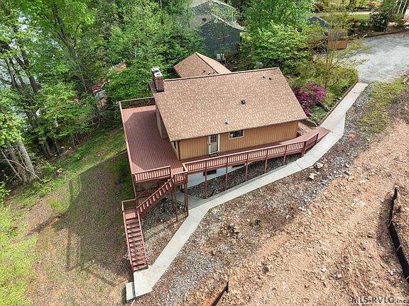 5th image of 422 Fox Den Dr