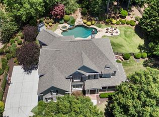 153 Triple Crown Ct, Milton, GA 30004
