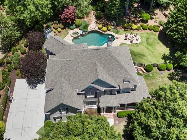 153 Triple Crown Ct, Milton, GA 30004