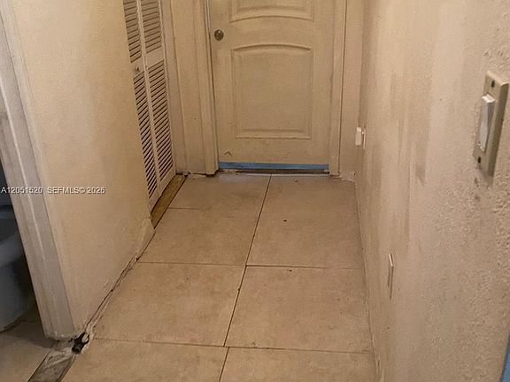 5th image of 218 SW 10th Ave