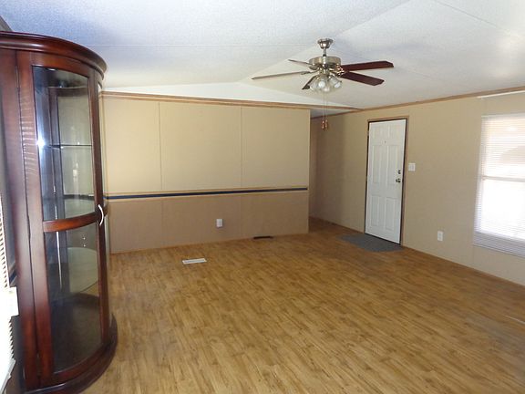 3rd image of 23291 Tanglewood Dr
