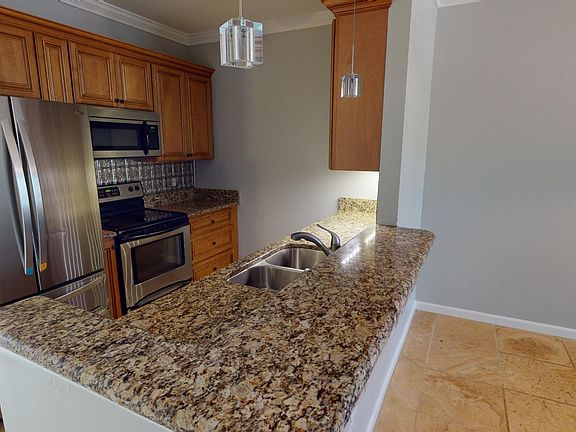 3rd image of 1066 Washington St Unit 103