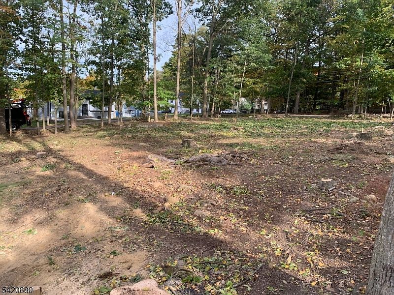 1st image of 48 Mountain Rd