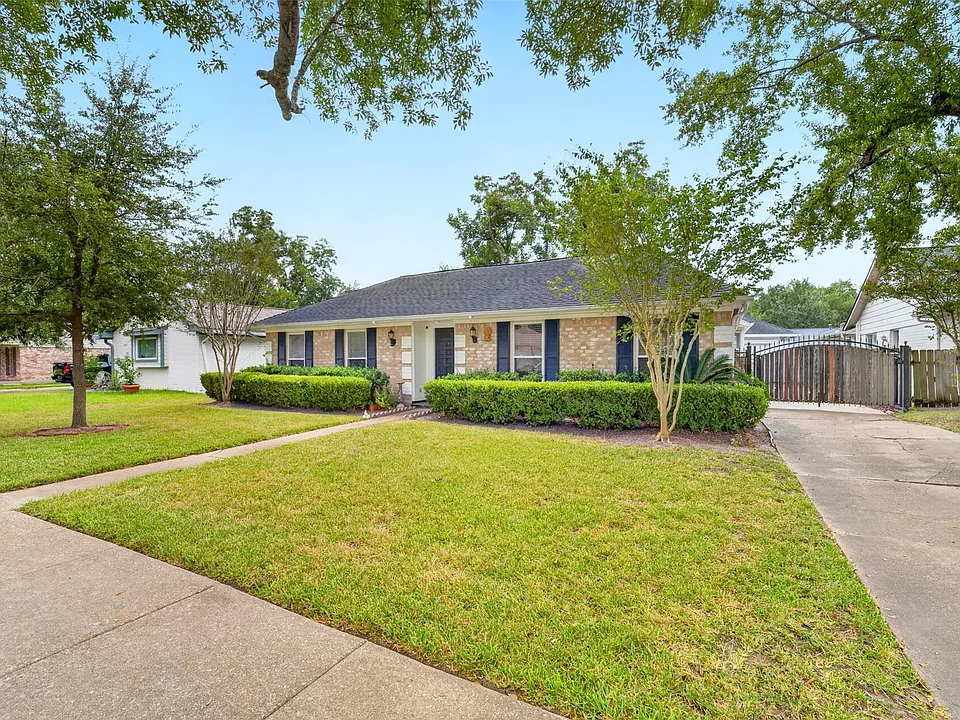 12823 Westhorpe Dr