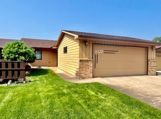 1027 W Capitol Ave, Pierre, SD 57501