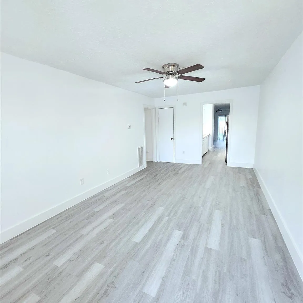 3 bed, 2.0 bath, 1250 sqft, $1,750 — Photo 2