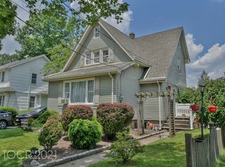 151 Vreeland Ave, Bergenfield, NJ 07621
