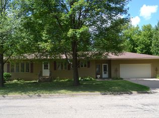 511 3rd St, Port Edwards, WI 54469