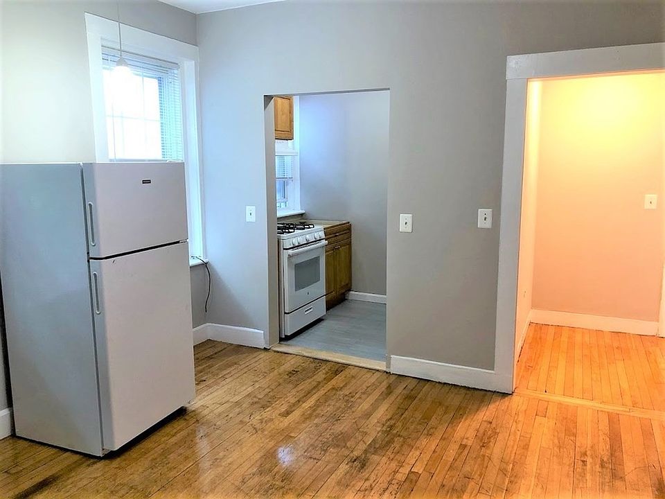 1st image of 32 Reedsdale St APT 6