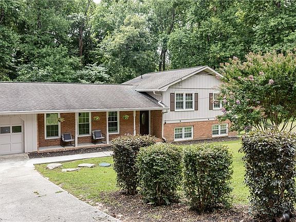 3rd image of 5382 Rockwood Ct