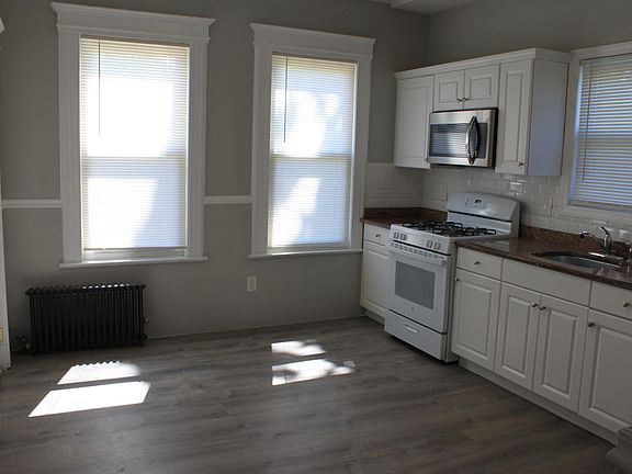 5th image of 504-506 Sanford Ave #1