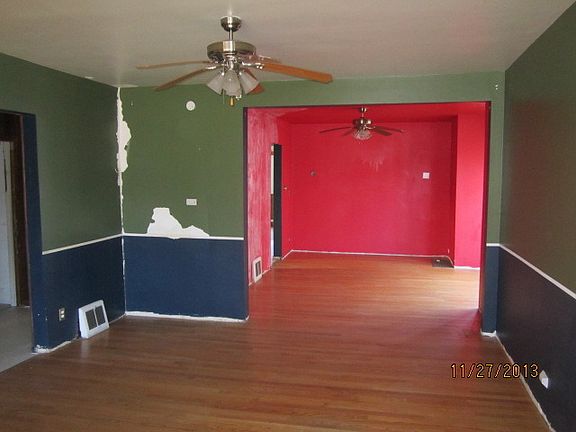 4th image of 3135 N Louis St