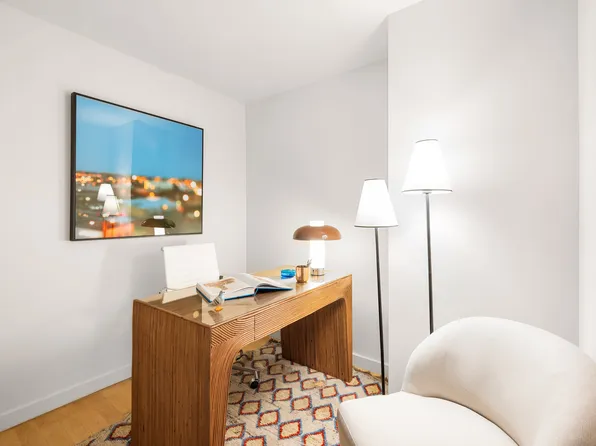 425 East 13th Street image 4 of 16