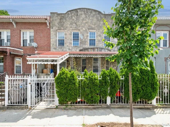 2748 Holland Avenue, Bronx, NY 10467