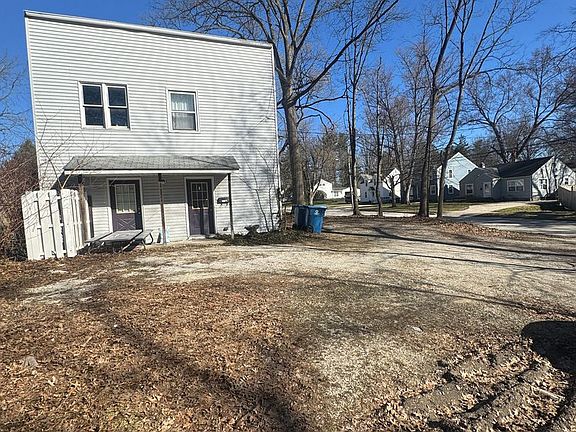 2nd image of 1017 1/2 Vine St #1