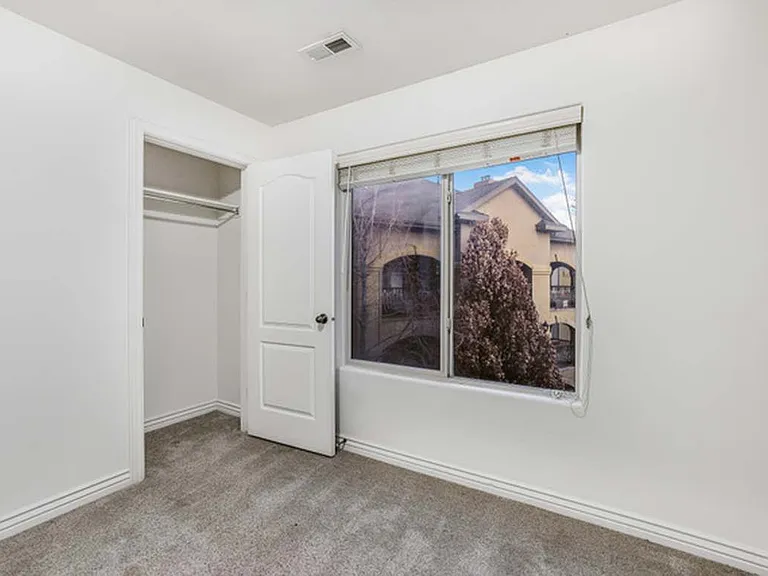631 S 2220 W #303 — Photo 3