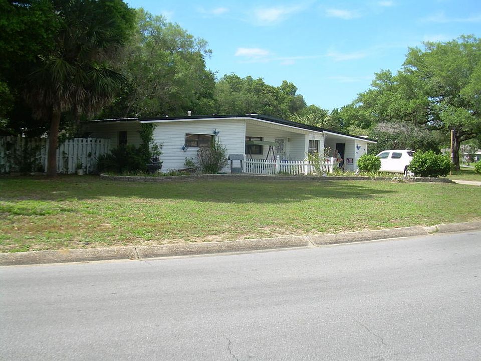 1st image of 364 Gardner Dr NE
