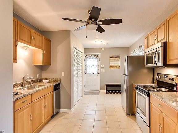 3rd image of 339 Cynthia Dr