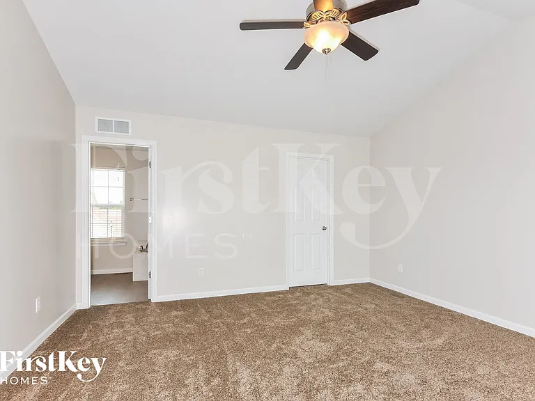 135 Berry Manor Cir — Photo 8