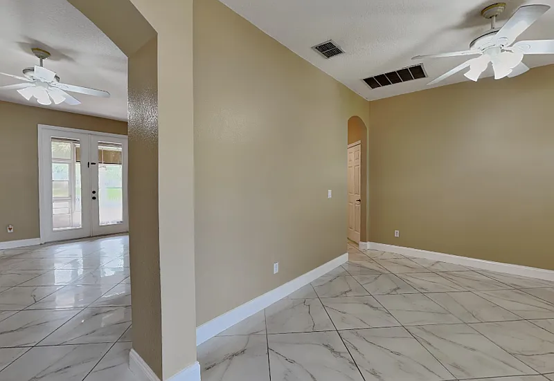 4 bed, 2.0 bath, 1816 sqft, $2,550 — Photo 4