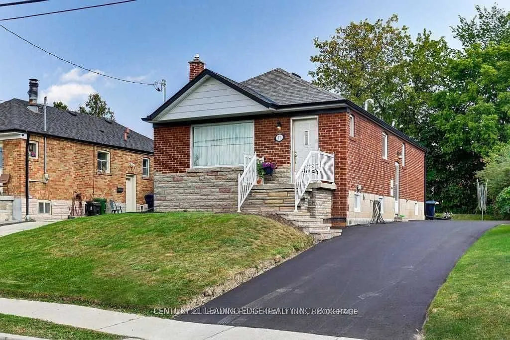 3 bed, $2,999 — Photo 1