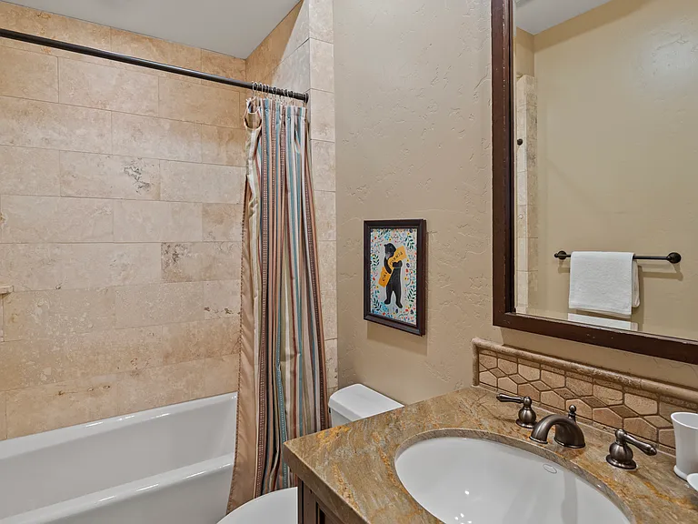 8895 Empire Club Dr — Photo 23