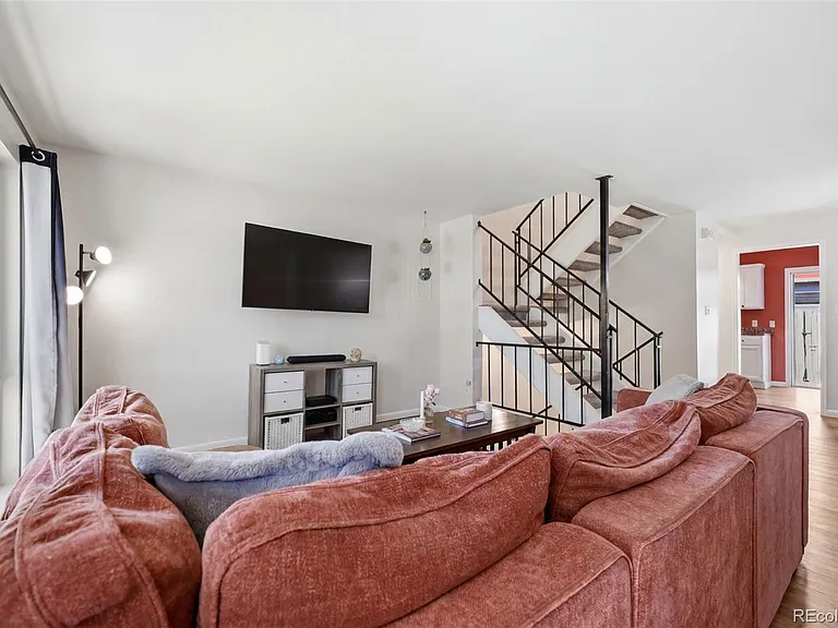1169 S Monaco Street Pkwy — Photo 6